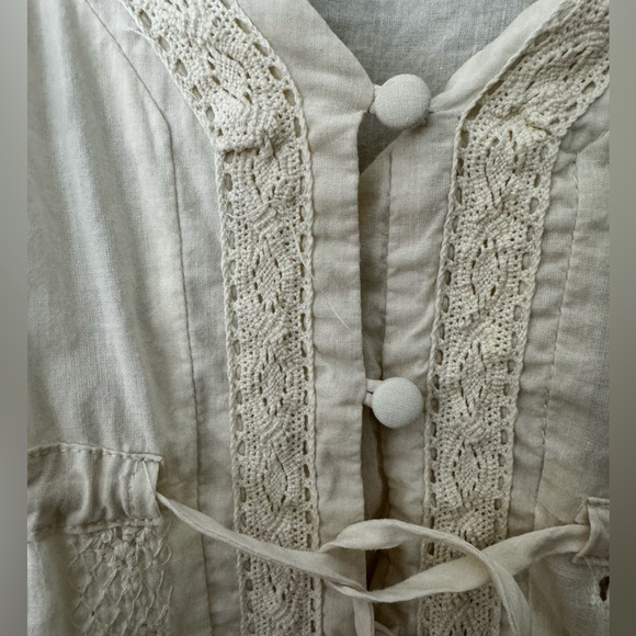 Charlotte Russe Y2K Embroidered top. Size Large - Picture 3 of 5